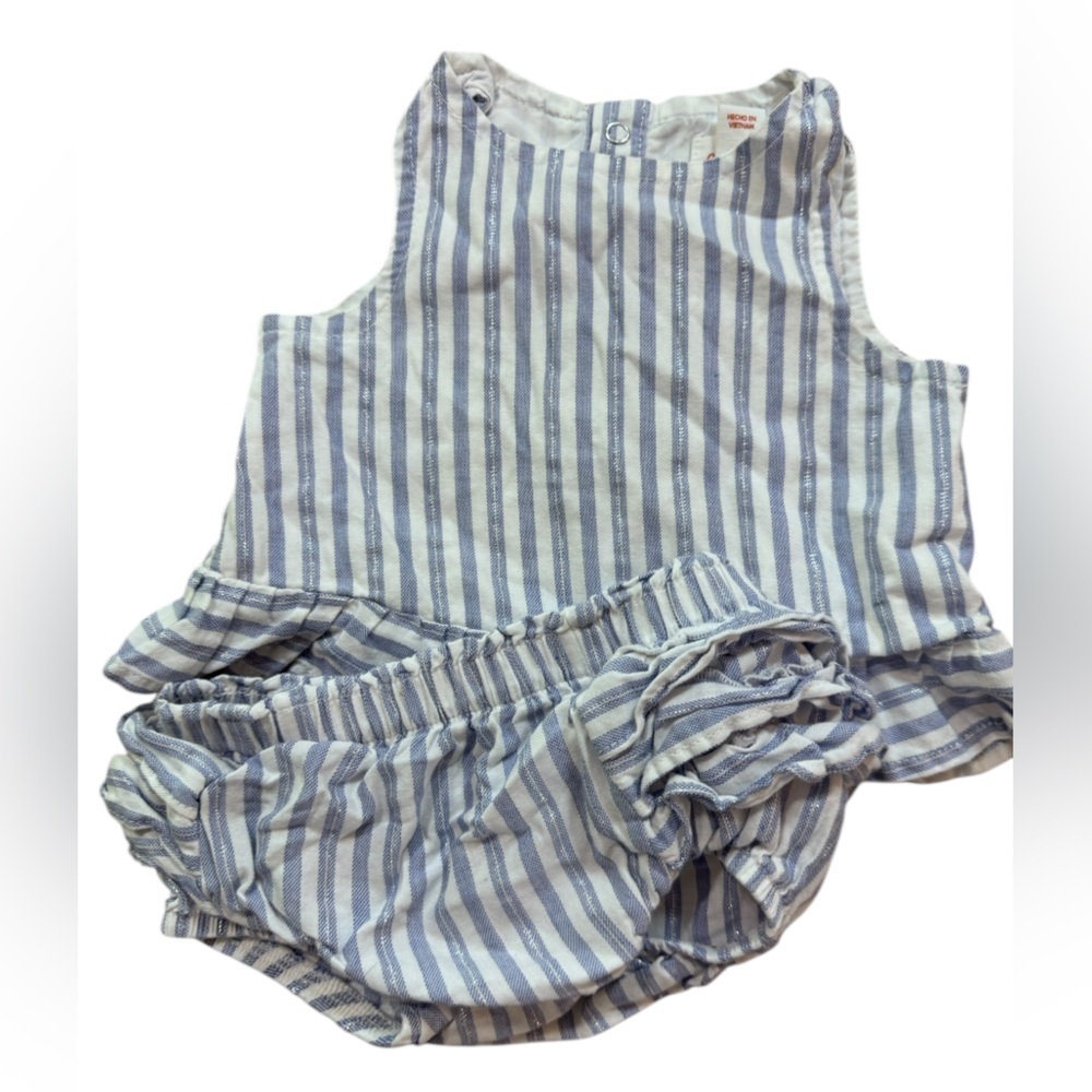 Cat & Jack blue and white stripe 2pc ruffle back bottoms  3/6 months k135